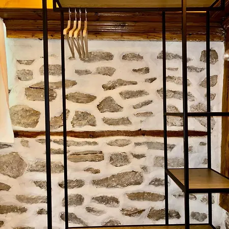 Atelies View House