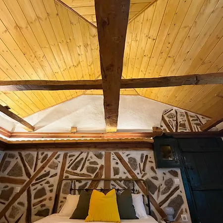 Atelies View House