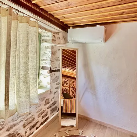Atelies View House *