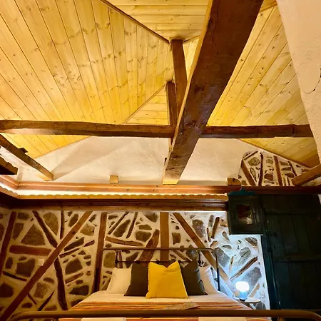 Atelies View House شقة *